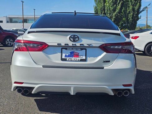 Used 2024 Toyota Camry XSE FWD image 4