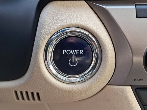 Used 2013 Lexus ES 300h w/ Luxury Pkg FWD image 24