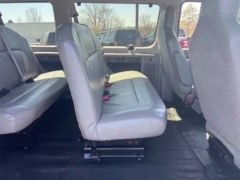 Used 2011 Ford E-350 and Econoline 350 XL w/ PWR Windows & Locks Group image 7