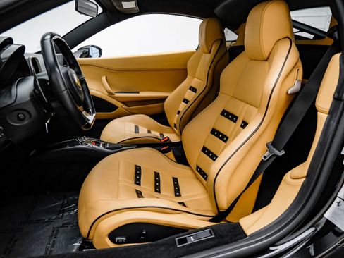 Used 2012 Ferrari 458 Italia Coupe image 38