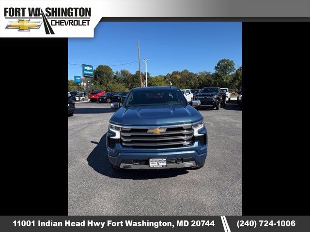 Used 2024 Chevrolet Silverado 1500 High Country AWD/4WD image 2