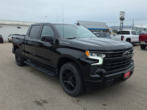 Used 2023 Chevrolet Silverado 1500 RST w/ Protection Package AWD/4WD image 2