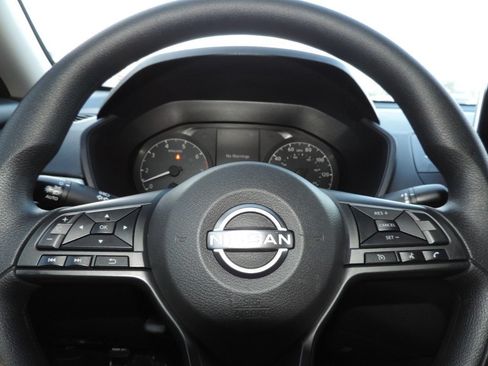 Used 2025 Nissan Altima 2.5 S FWD image 23