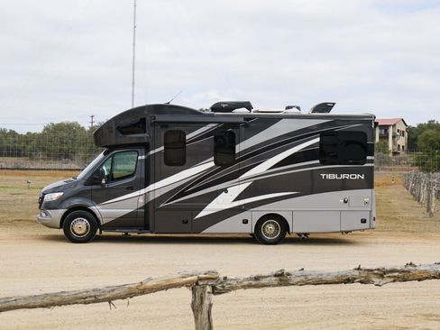 Used 2020 Mercedes-Benz Sprinter 3500 image 8