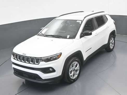New 2026 Jeep Compass Latitude image 43