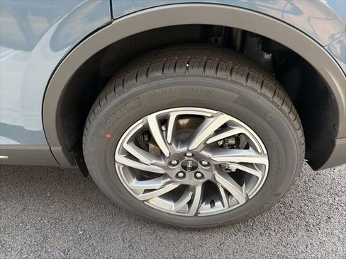 New 2026 Lincoln Corsair Premiere image 6