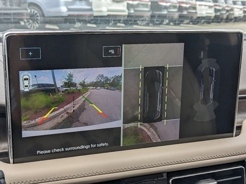 Certified 2023 Lincoln Nautilus Reserve w/ Equipment Group 202A image 22