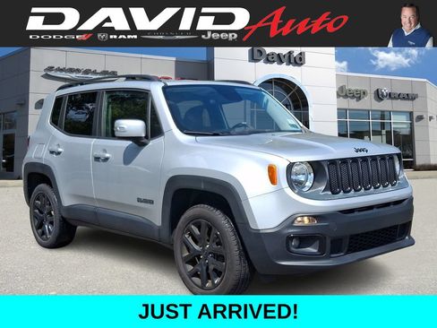 Used 2017 Jeep Renegade Altitude AWD/4WD image 1