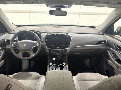 Used 2019 Chevrolet Traverse LT FWD image 20