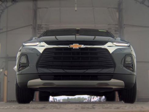 Used 2020 Chevrolet Blazer LT FWD image 3