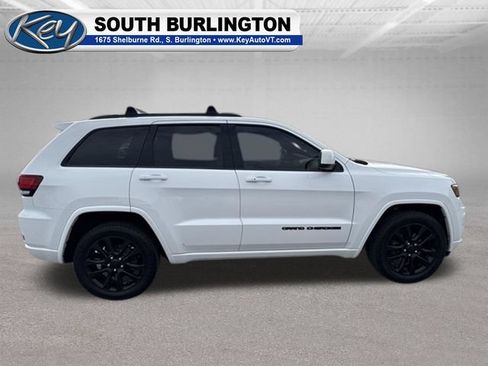 Used 2020 Jeep Grand Cherokee Altitude AWD/4WD image 8