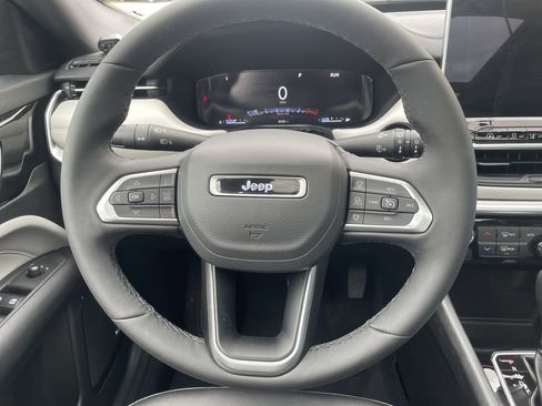 Used 2026 Jeep Compass Limited w/ Sun, Sound & Navigation Group AWD/4WD image 15