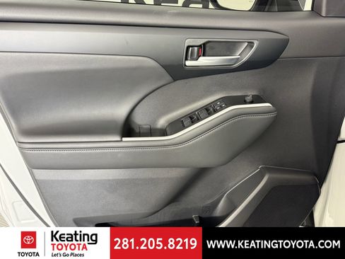 New 2026 Toyota Highlander XSE image 13