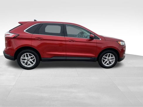 Used 2023 Ford Edge SEL image 8