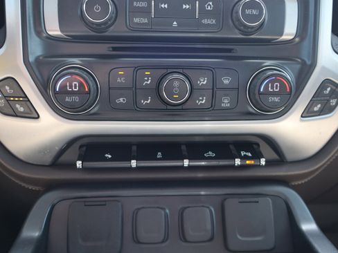 Used 2014 GMC Sierra 1500 SLT w/ SLT Crew Cab Value Package AWD/4WD image 20