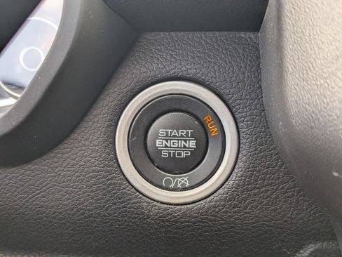 Used 2024 RAM 2500 Big Horn w/ Off Road Package AWD/4WD image 17