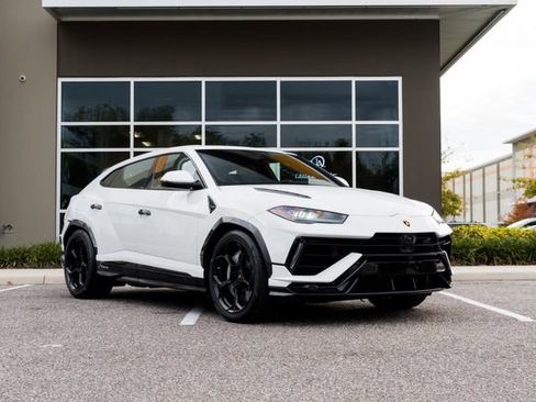 Used 2024 Lamborghini Urus Performante image 1