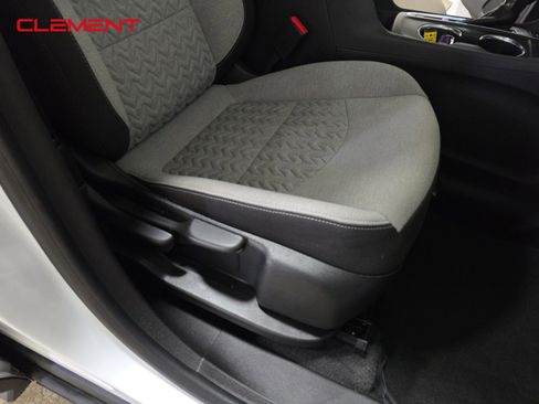 Used 2023 Chevrolet Equinox LT w/ Driver Convenience Package image 29