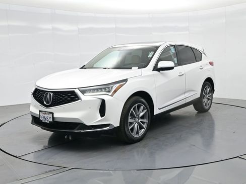 Used 2023 Acura RDX w/ Technology Package image 2