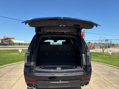 New 2026 Chevrolet Tahoe RST AWD/4WD image 8