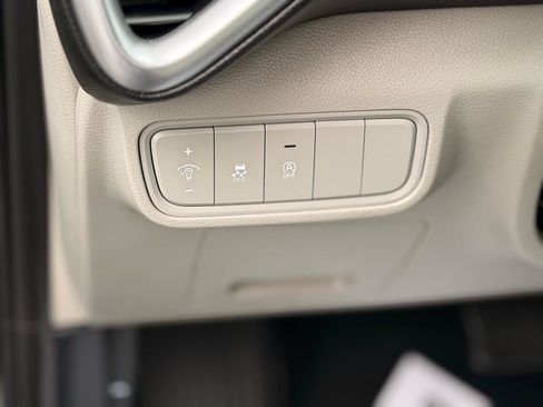 Used 2024 Kia Soul LX FWD image 10