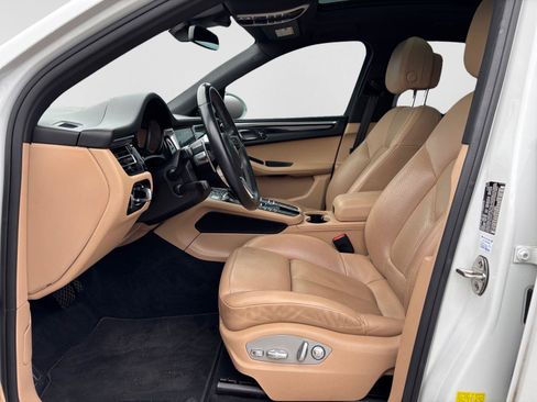 Used 2020 Porsche Macan AWD/4WD image 10