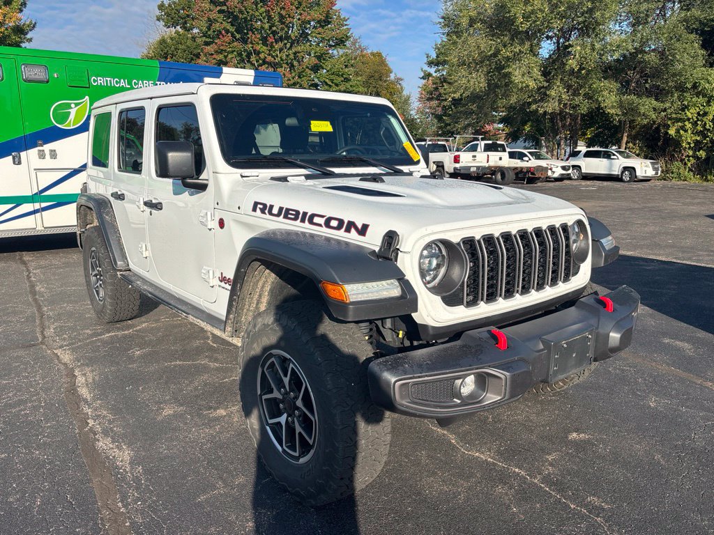 Used 2024 Jeep Wrangler Unlimited Rubicon w/ Convenience Group AWD/4WD image 4