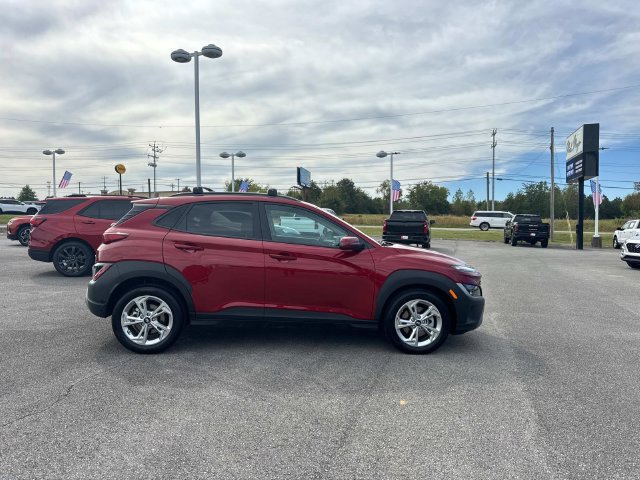 Used 2023 Hyundai Kona SEL AWD/4WD image 3