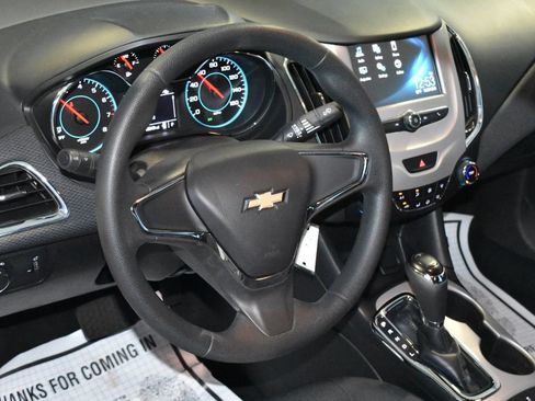 Used 2017 Chevrolet Cruze LS FWD image 2