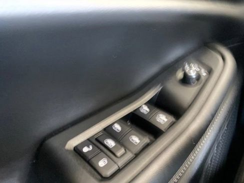 Used 2023 Jeep Grand Cherokee L Laredo RWD image 26