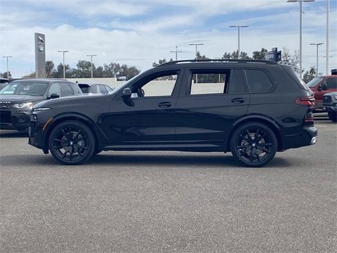 New 2025 BMW X7 xDrive40i w/ M Sport Package image 9
