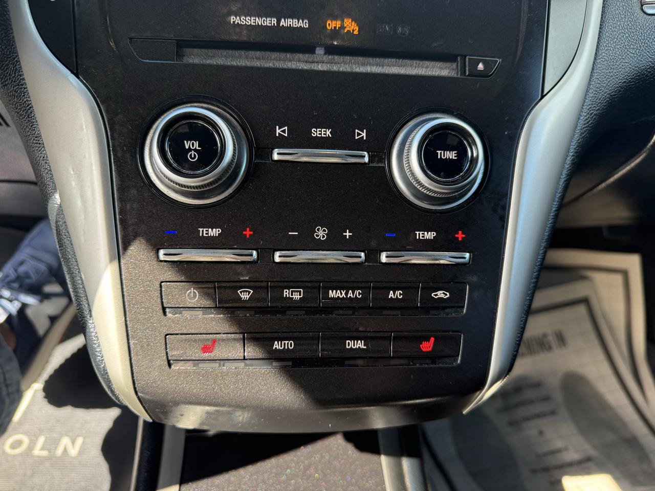 Used 2018 Lincoln MKC Select w/ Select Plus Package AWD/4WD image 25