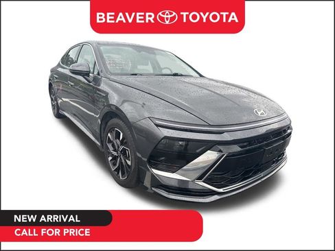 Used 2025 Hyundai Sonata SEL FWD image 1