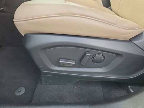 Certified 2024 Ford Explorer XLT w/ Equipment Group 202A AWD/4WD image 12
