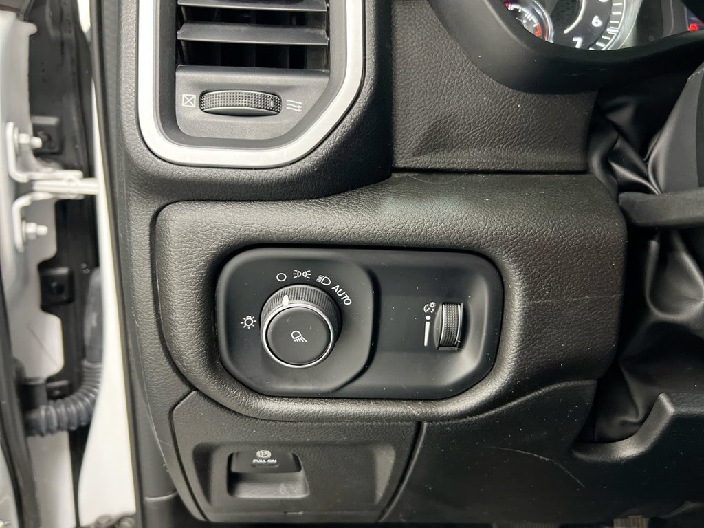 Used 2023 RAM 1500 Big Horn AWD/4WD image 17