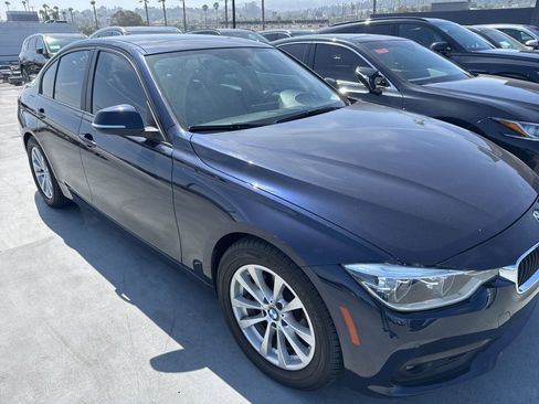 Used 2017 BMW 320i Sedan image 1