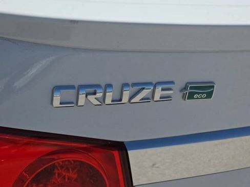 Used 2014 Chevrolet Cruze Eco FWD image 12
