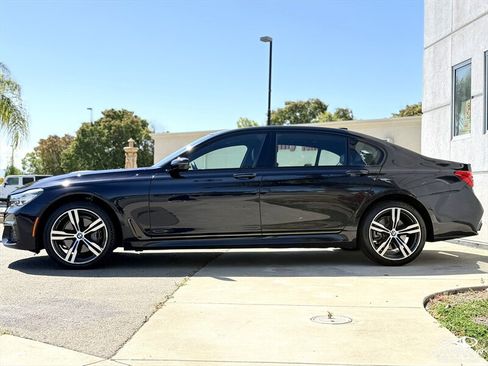 Used 2019 BMW 740i w/ M Sport Package RWD image 7