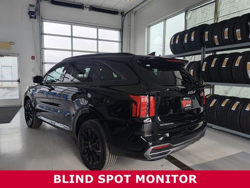 Used 2023 Kia Sorento SX image 3