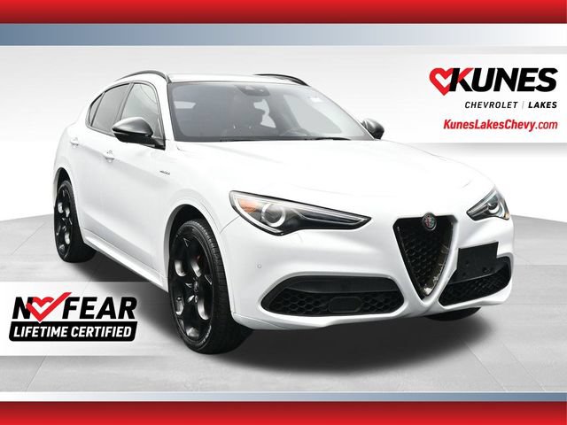 Used 2022 Alfa Romeo Stelvio Veloce AWD/4WD image 1
