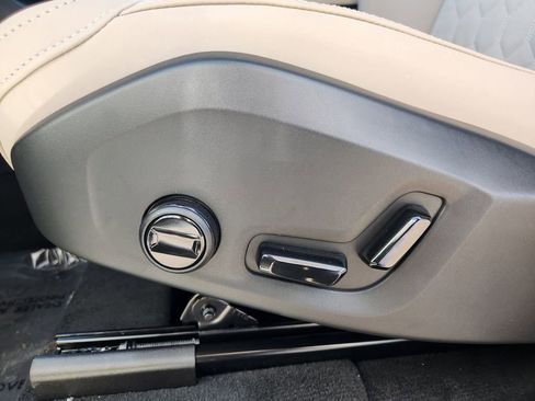 New 2026 Volvo XC90 T8 Plus w/ Protection Package Premier image 14