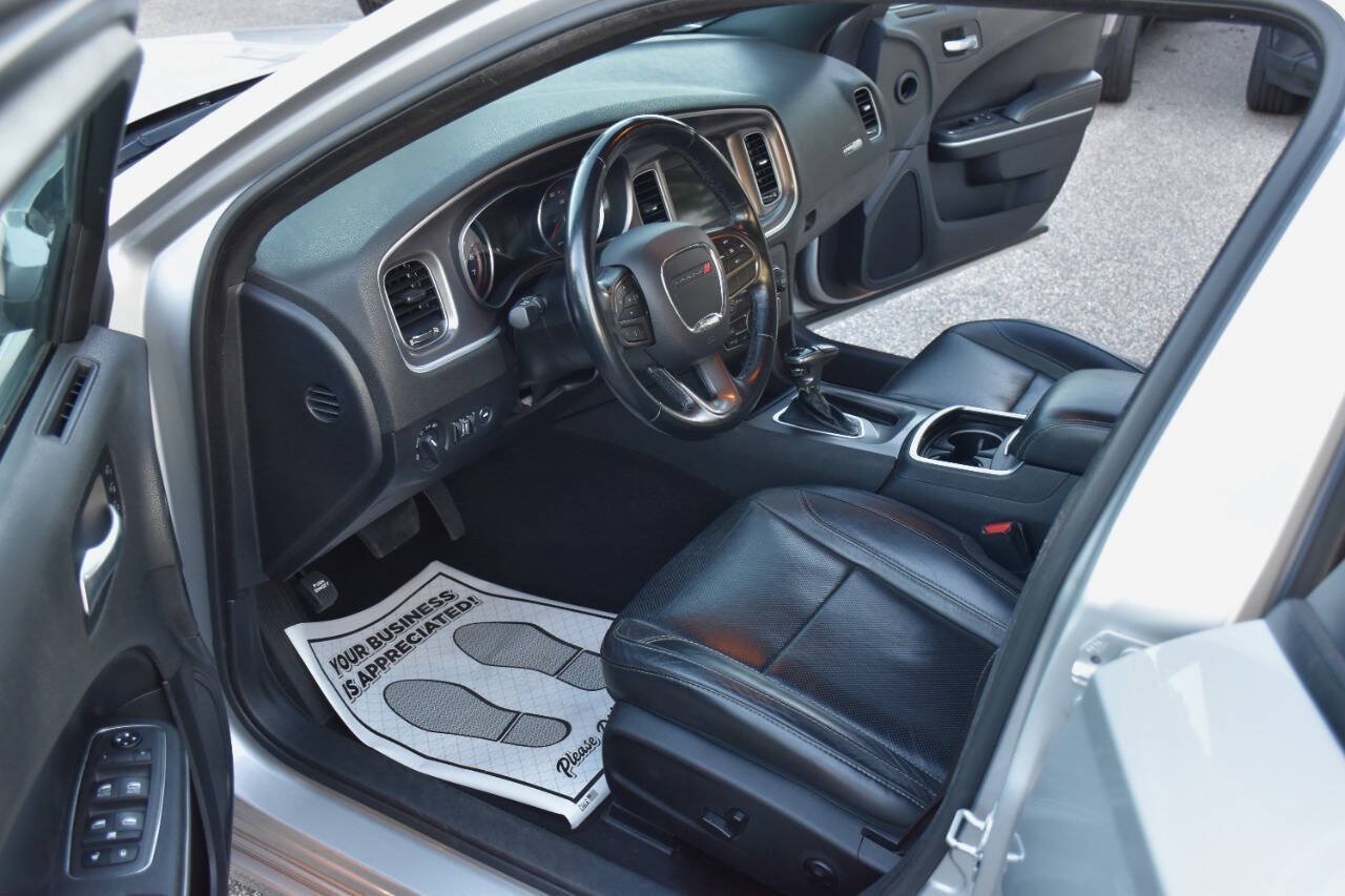 Used 2021 Dodge Charger SXT w/ Leather Interior Group RWD image 9