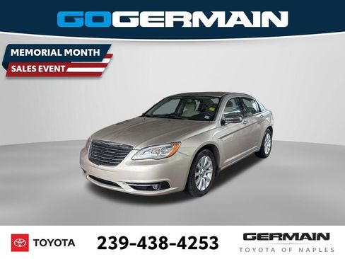Used 2014 Chrysler 200 Limited FWD image 1