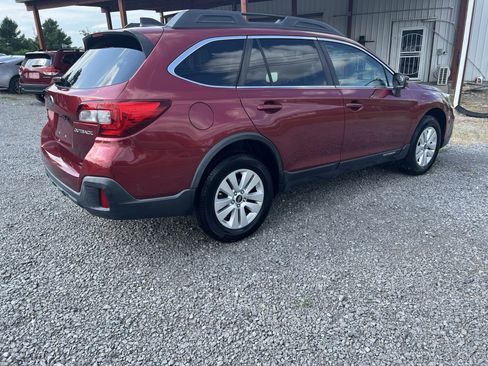 Used 2019 Subaru Outback 2.5i Premium AWD/4WD image 6