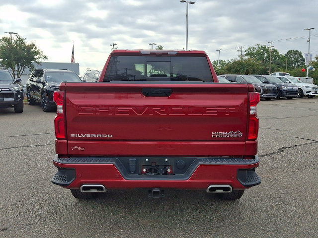 Used 2024 Chevrolet Silverado 1500 High Country w/ Technology Package AWD/4WD image 5
