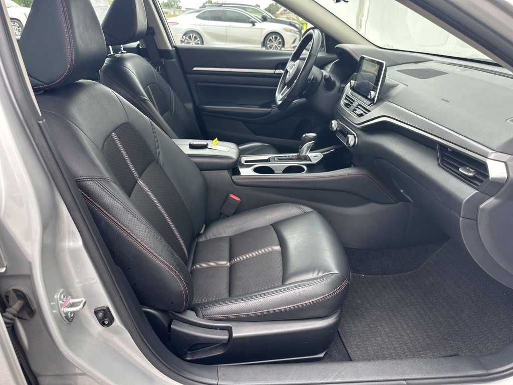 Used 2024 Nissan Altima 2.5 SR FWD image 27