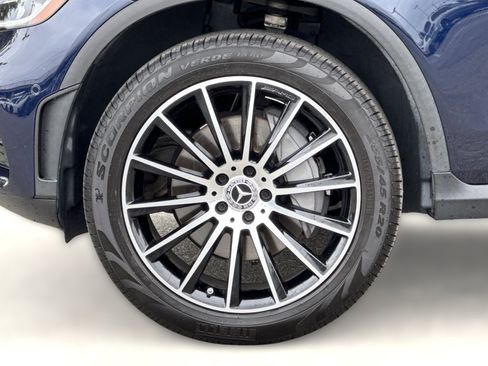 Used 2021 Mercedes-Benz GLC 300 4MATIC image 13