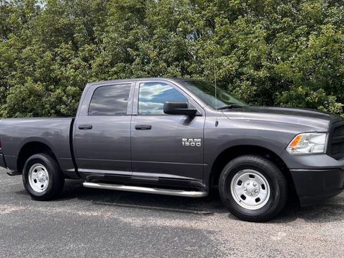 Used 2018 RAM 1500 Tradesman w/ Popular Equipment Group RWD image 10
