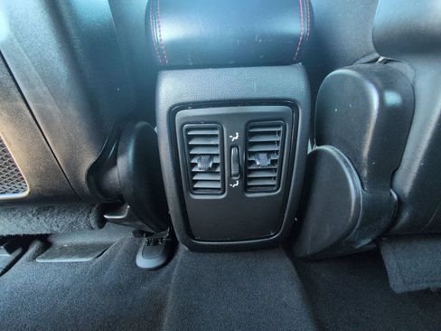Used 2025 Dodge Durango GT RWD image 27
