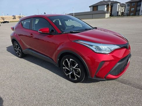 Used 2021 Toyota C-HR XLE image 15